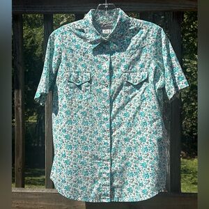 Wrangler Western Wear Floral Print Shirt - Women’s Medium - Pearlescent Buttons